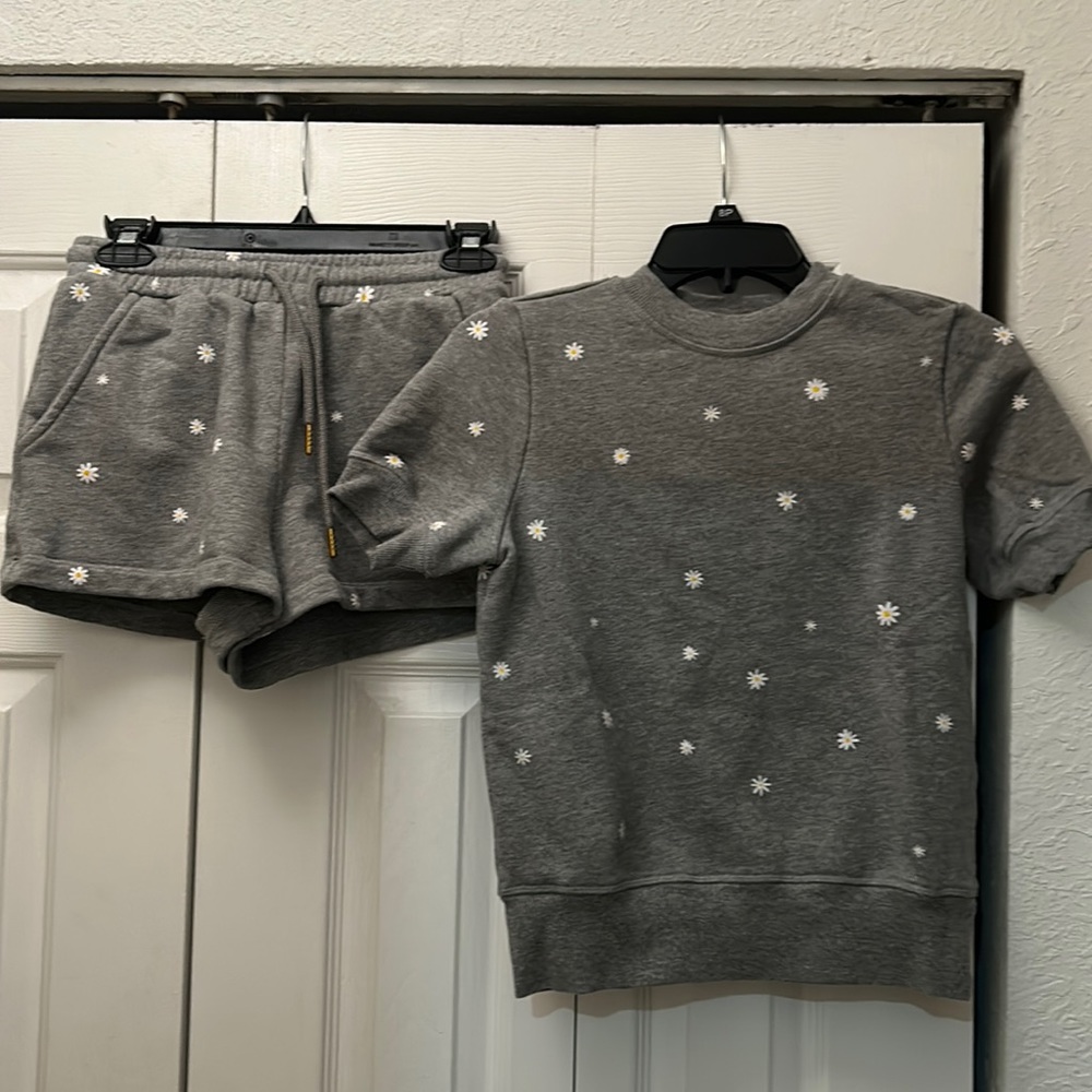 Cute Sauron sleeve sweatshirt and super matching set